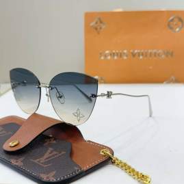 Picture of Louis Vuitton Sunglasses _SKUfw75015607fw